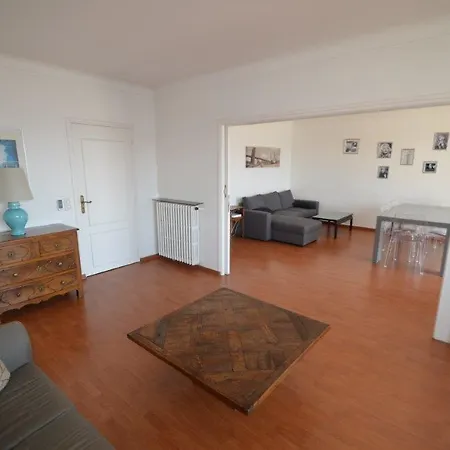 アジャンス Aici グレイ ダルビオン アパート *