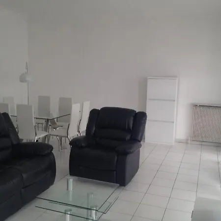 アジャンス Aici グレイ ダルビオン アパート *