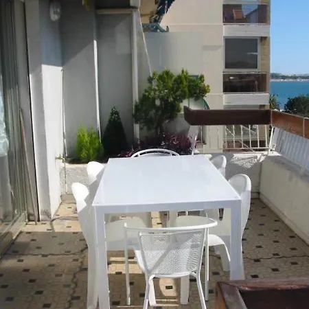 アジャンス Aici グレイ ダルビオン カンヌ