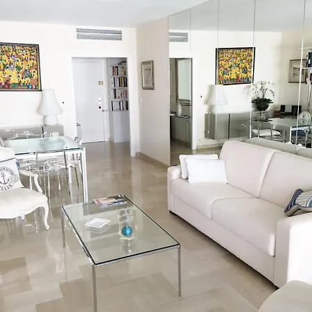 アジャンス Aici グレイ ダルビオン アパート カンヌ