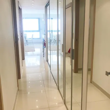 アジャンス Aici グレイ ダルビオン アパート *