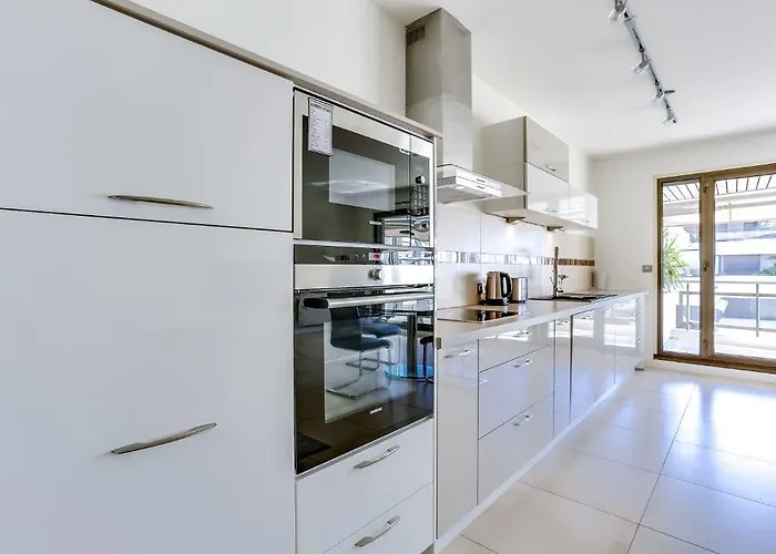 Agence Aici - Gray D'albion