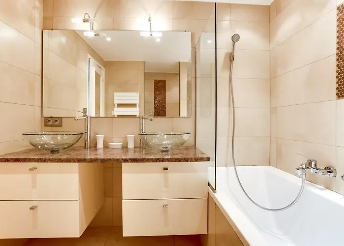 Agence Aici - Gray D'albion